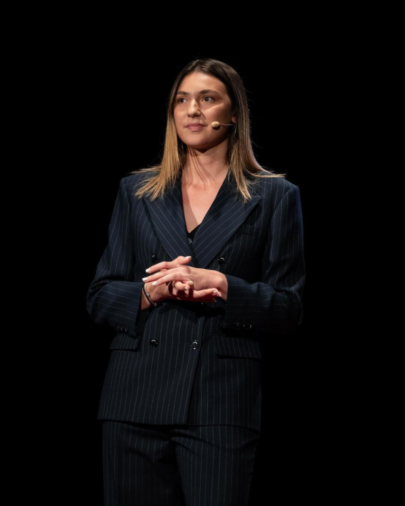 De 0 à 1,3 Million : Bouleverser l’Entrepreneuriat Féminin à seulement 24 ans, elle vous dit tout