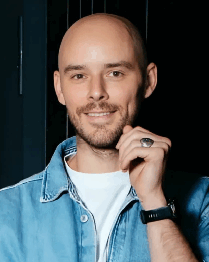VIRÉ PAR TF1 DE SA PROPRE ENTREPRISE… Il revient avec une startup mondiale (Maxime Barbier)