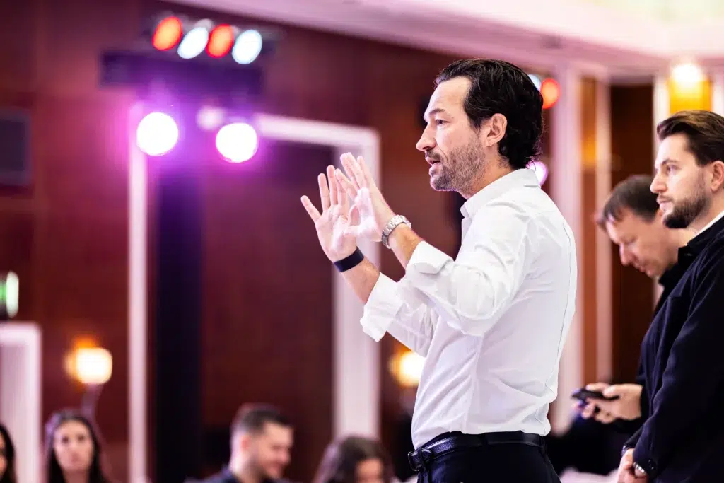 Les erreurs à éviter et les conseils pour réussir à changer de vie professionnelle - Le Déclic